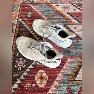 Men’s size 9D Hoka Clifton Running shoes